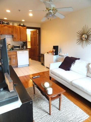 284 Shawmut Ave 7, Boston, MA 02118