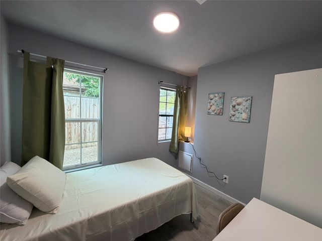714 SW Dallas Street, Grand Prairie, TX 75051