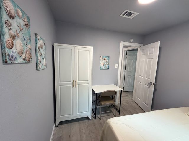 714 SW Dallas Street, Grand Prairie, TX 75051