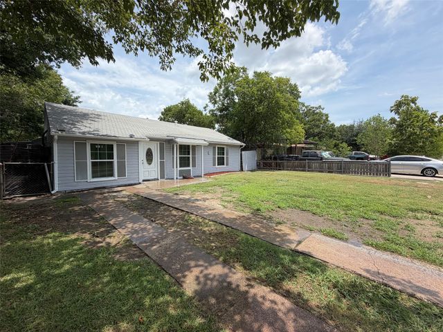 714 SW Dallas Street, Grand Prairie, TX 75051