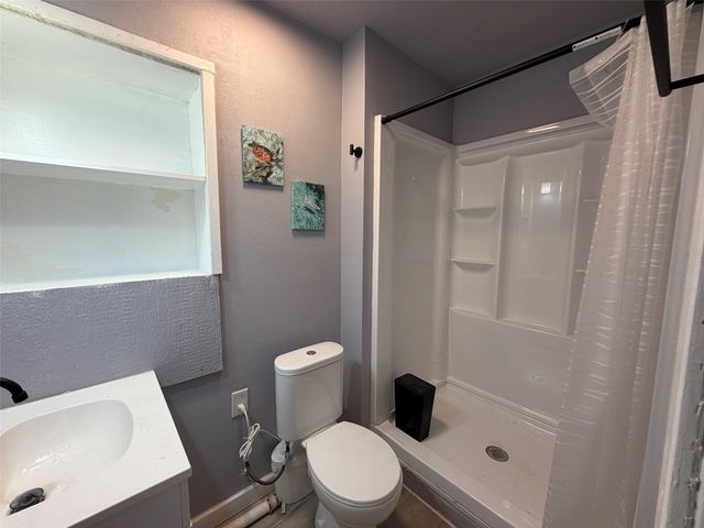 714 SW Dallas Street, Grand Prairie, TX 75051