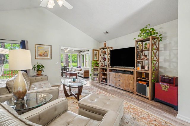 119 Birchwood Ln., Conway, SC 29526