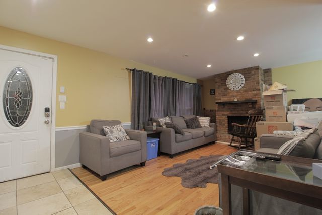 18157 Rockwell Avenue, Homewood, IL 60430