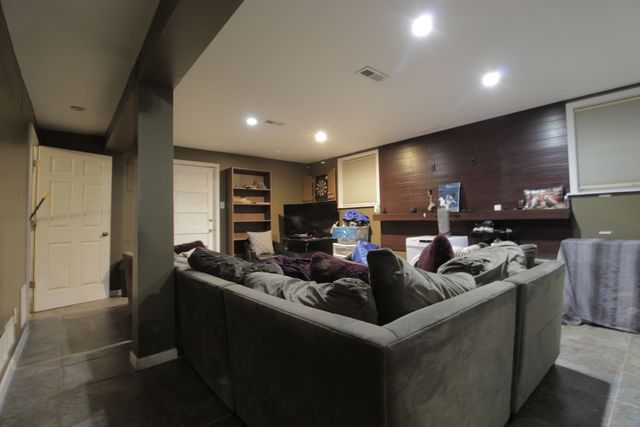 18157 Rockwell Avenue, Homewood, IL 60430