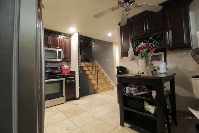 18157 Rockwell Avenue, Homewood, IL 60430