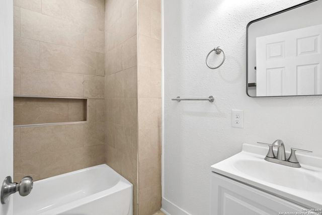 147 E Baylor, San Antonio, TX 78204