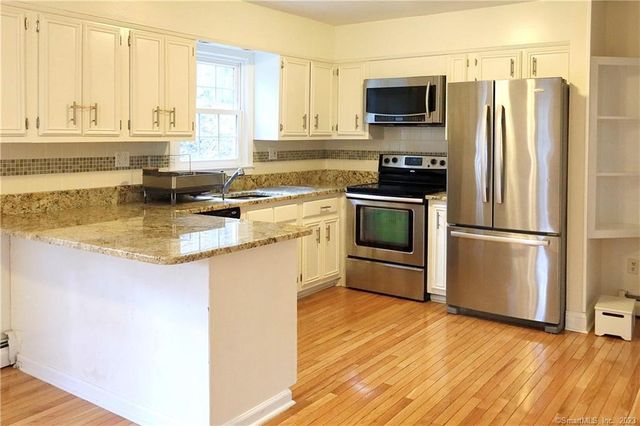 16 Dawn Lane, Ridgefield, CT 06877