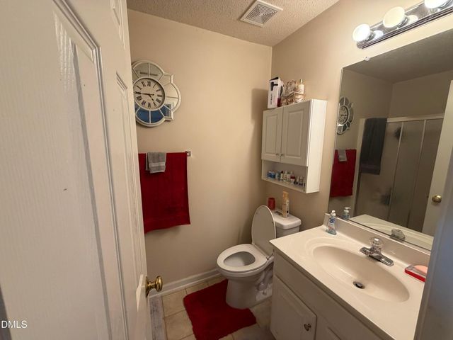 3696 Cotswold Avenue 3c, Greensboro, NC 27410