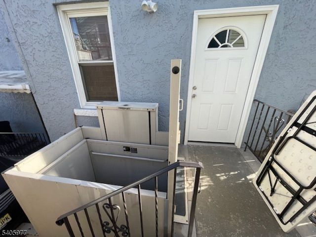 332 Lafayette St, Newark City, NJ 07105