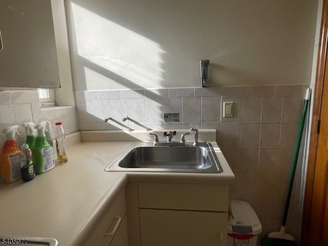 332 Lafayette St, Newark City, NJ 07105