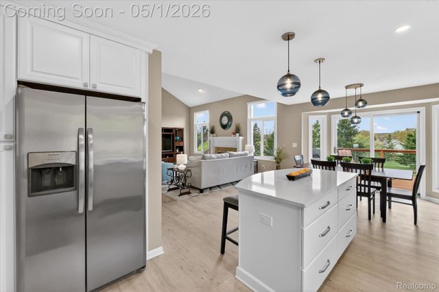 6153 Rosewood Parkway, White Lake Charter Township, MI 48383