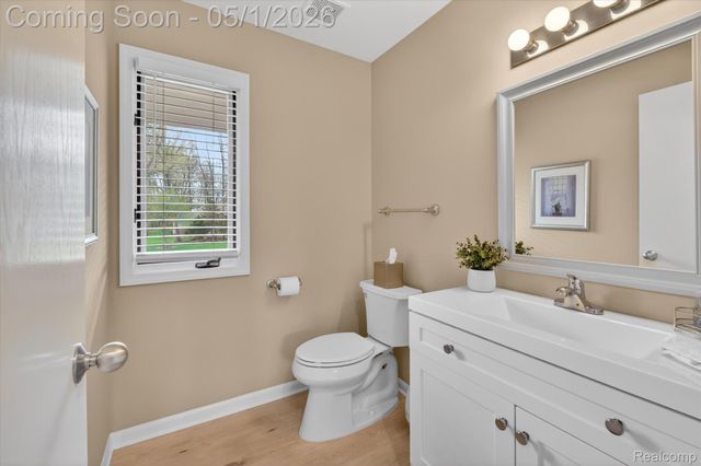 6153 Rosewood Parkway, White Lake Charter Township, MI 48383