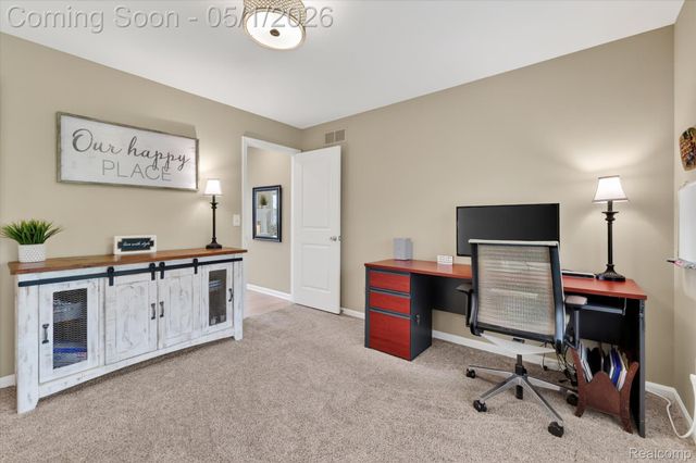 6153 Rosewood Parkway, White Lake Charter Township, MI 48383