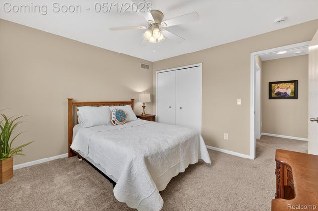 6153 Rosewood Parkway, White Lake Charter Township, MI 48383