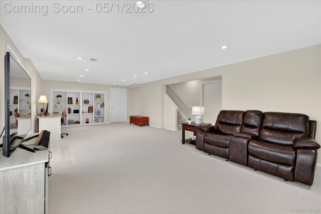 6153 Rosewood Parkway, White Lake Charter Township, MI 48383
