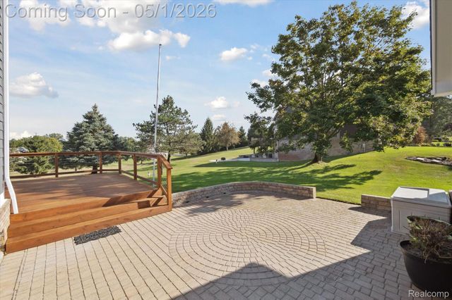 6153 Rosewood Parkway, White Lake Charter Township, MI 48383