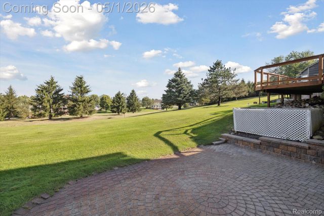 6153 Rosewood Parkway, White Lake Charter Township, MI 48383