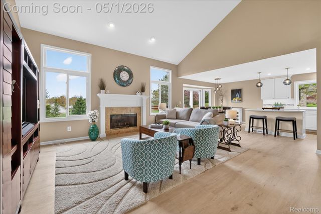 6153 Rosewood Parkway, White Lake Charter Township, MI 48383