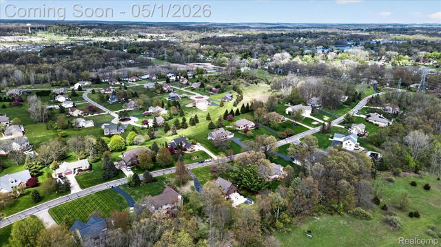6153 Rosewood Parkway, White Lake Charter Township, MI 48383