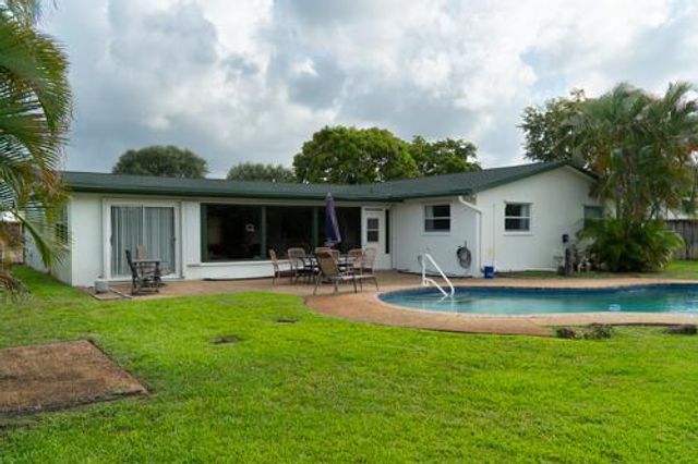 5541 SW 7th Street, Plantation, FL 33317
