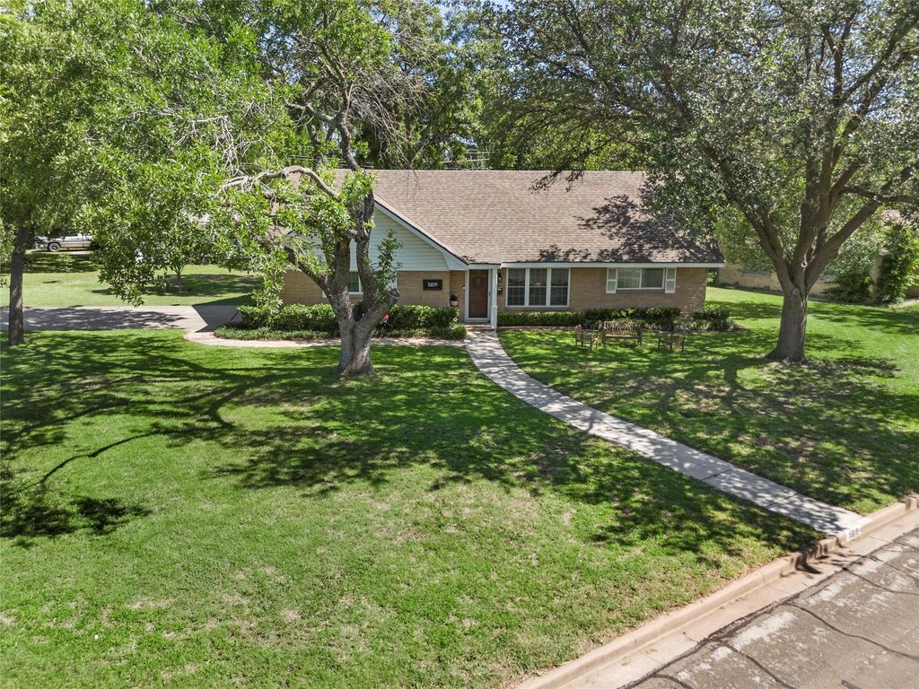 5819 Fairview Drive, Waco, TX 76710