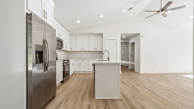 374 S 20th Street, Defuniak Springs, FL 32435