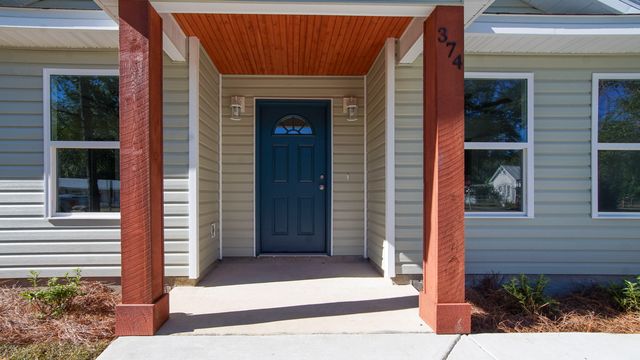 374 S 20th Street, Defuniak Springs, FL 32435