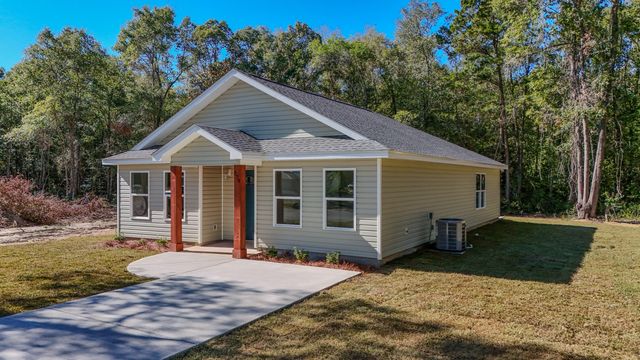 374 S 20th Street, Defuniak Springs, FL 32435
