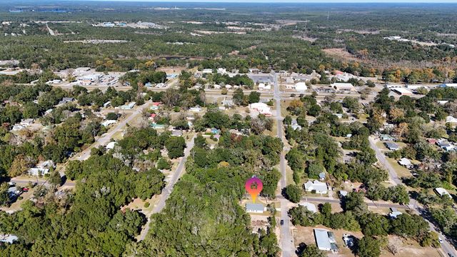 374 S 20th Street, Defuniak Springs, FL 32435
