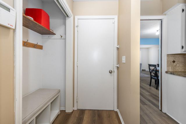 1936 Lockmere Drive Se, City Of Kentwood, MI 49508