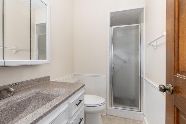 1936 Lockmere Drive Se, City Of Kentwood, MI 49508