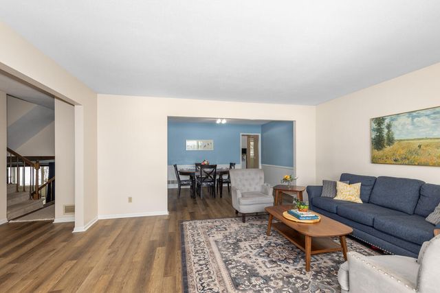 1936 Lockmere Drive Se, City Of Kentwood, MI 49508