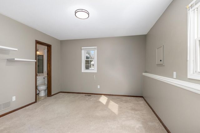 1936 Lockmere Drive Se, City Of Kentwood, MI 49508