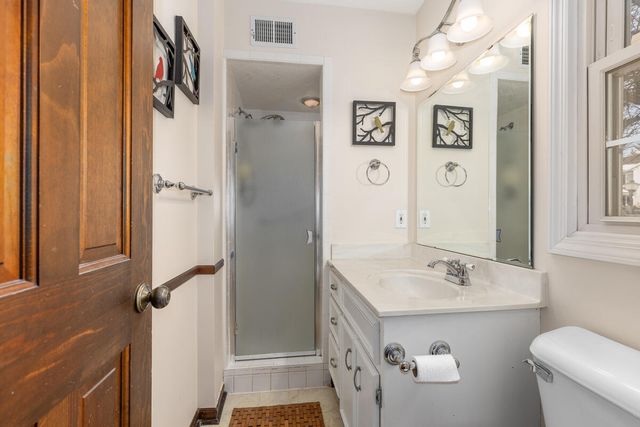 1936 Lockmere Drive Se, City Of Kentwood, MI 49508