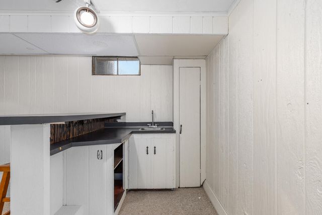 1936 Lockmere Drive Se, City Of Kentwood, MI 49508