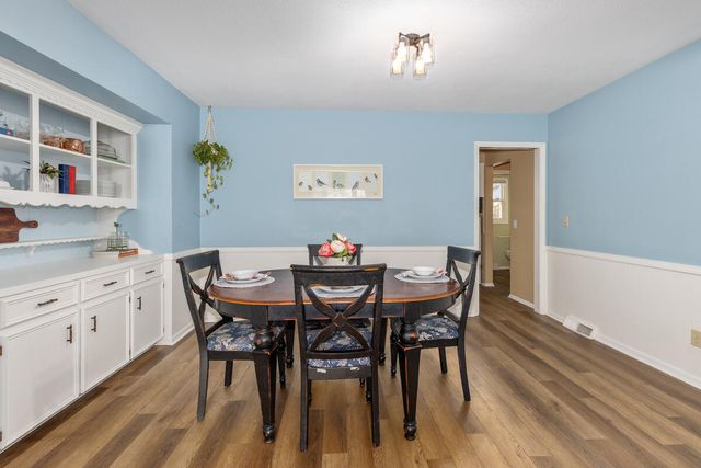 1936 Lockmere Drive Se, City Of Kentwood, MI 49508