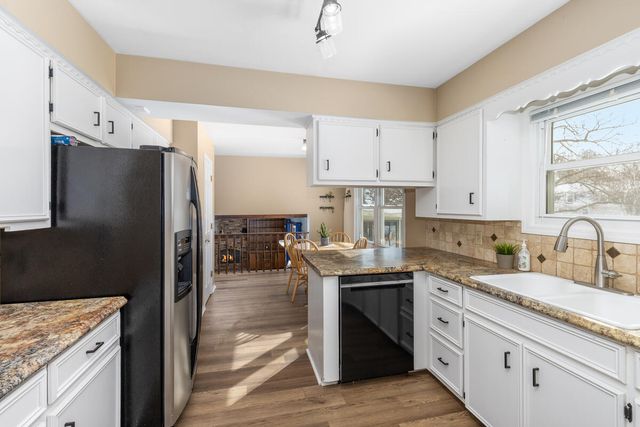 1936 Lockmere Drive Se, City Of Kentwood, MI 49508