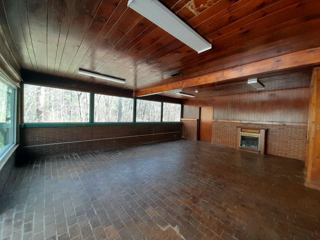 364 Cherokee Trail, Copperhill, TN 37317