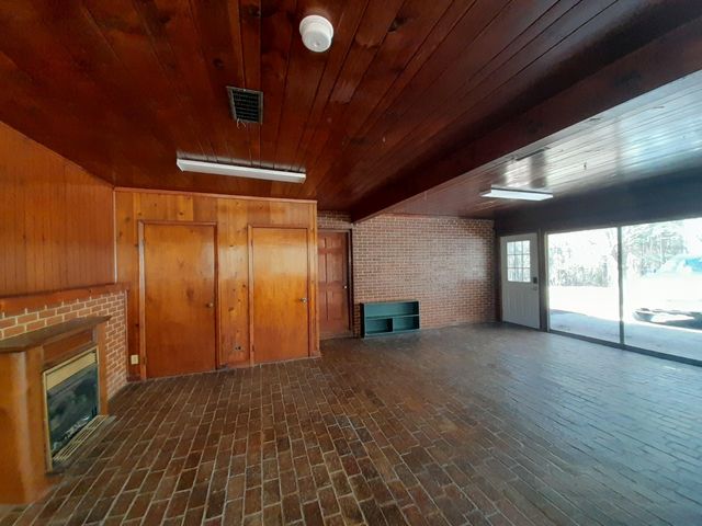 364 Cherokee Trail, Copperhill, TN 37317