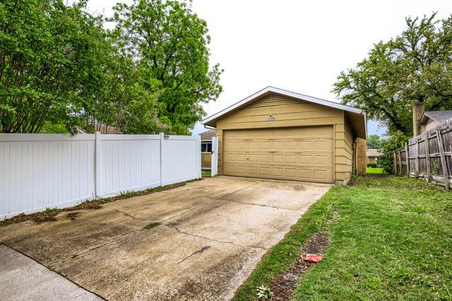 2129 Richbrook Drive, Garland, TX 75044