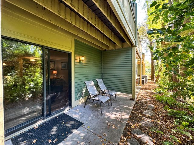 15565 26th Avenue N B, Plymouth, MN 55447