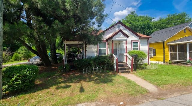404 Hunter ST, Suffolk, VA 23434