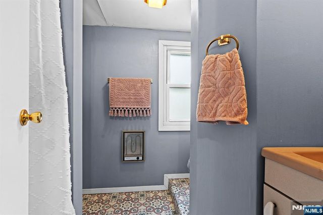 80 Ardmore Avenue, Clifton, NJ 07014