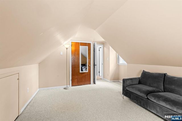 80 Ardmore Avenue, Clifton, NJ 07014