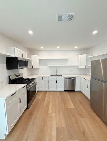 1019 E Waco Avenue, Dallas, TX 75216