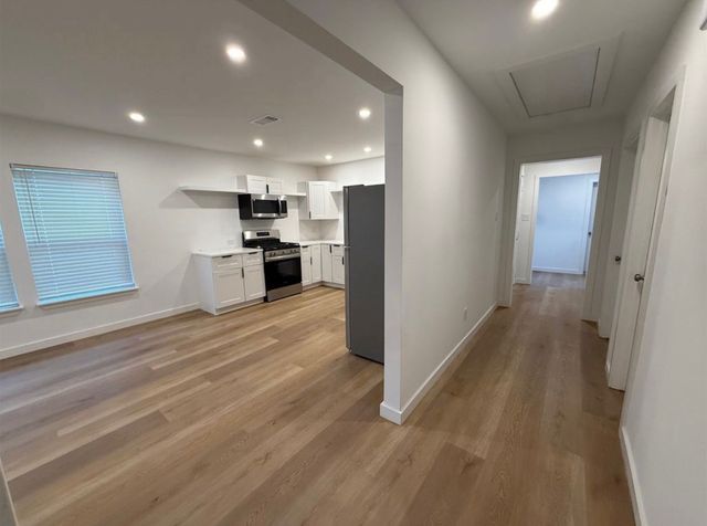 1019 E Waco Avenue, Dallas, TX 75216