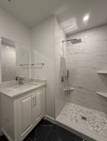 1019 E Waco Avenue, Dallas, TX 75216