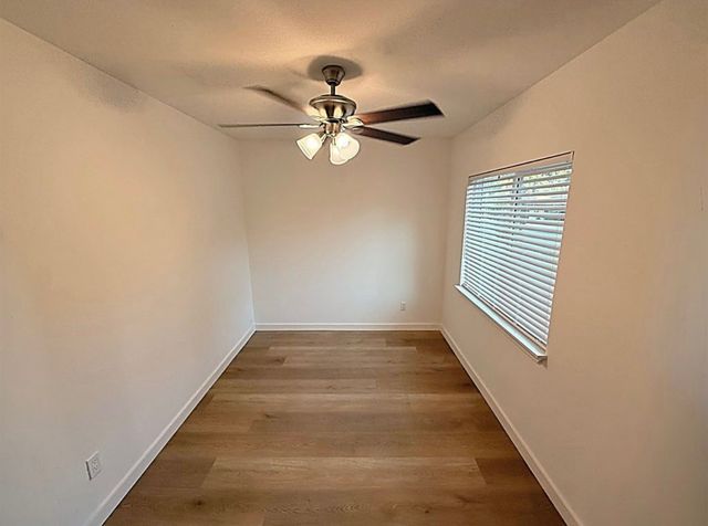 1019 E Waco Avenue, Dallas, TX 75216