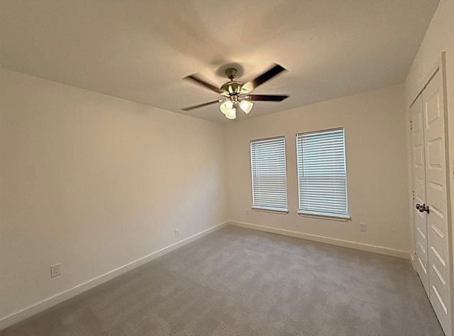 1019 E Waco Avenue, Dallas, TX 75216