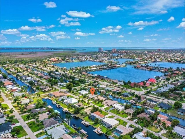 5204 SW 3rd AVE, Cape Coral, FL 33914